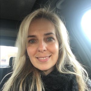 Meet your Posher, Jenine